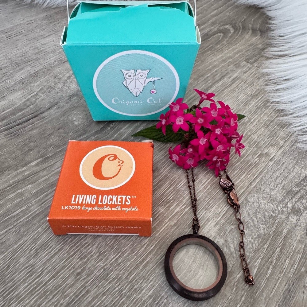 🤎🦉ORIGAMI OWL Large Chocolate Living Locket With Crystals & Ball Station Chain